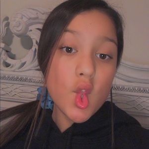 Meet your Posher, Emalee